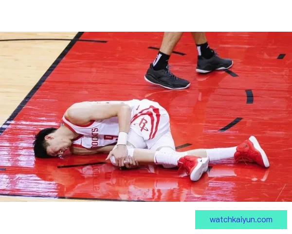 公牛主帅透露艾维训练中膝盖受伤 将于今天接受进一步检查