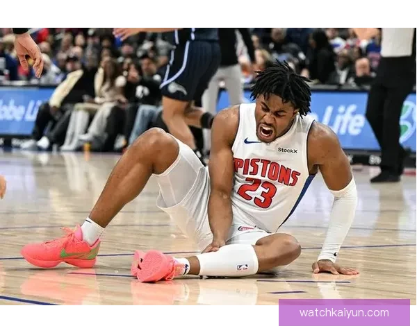 公牛主帅透露艾维训练中膝盖受伤 将于今天接受进一步检查